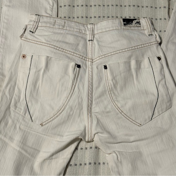 Animale White Double-Waisted Jeans - Picture 7 of 8